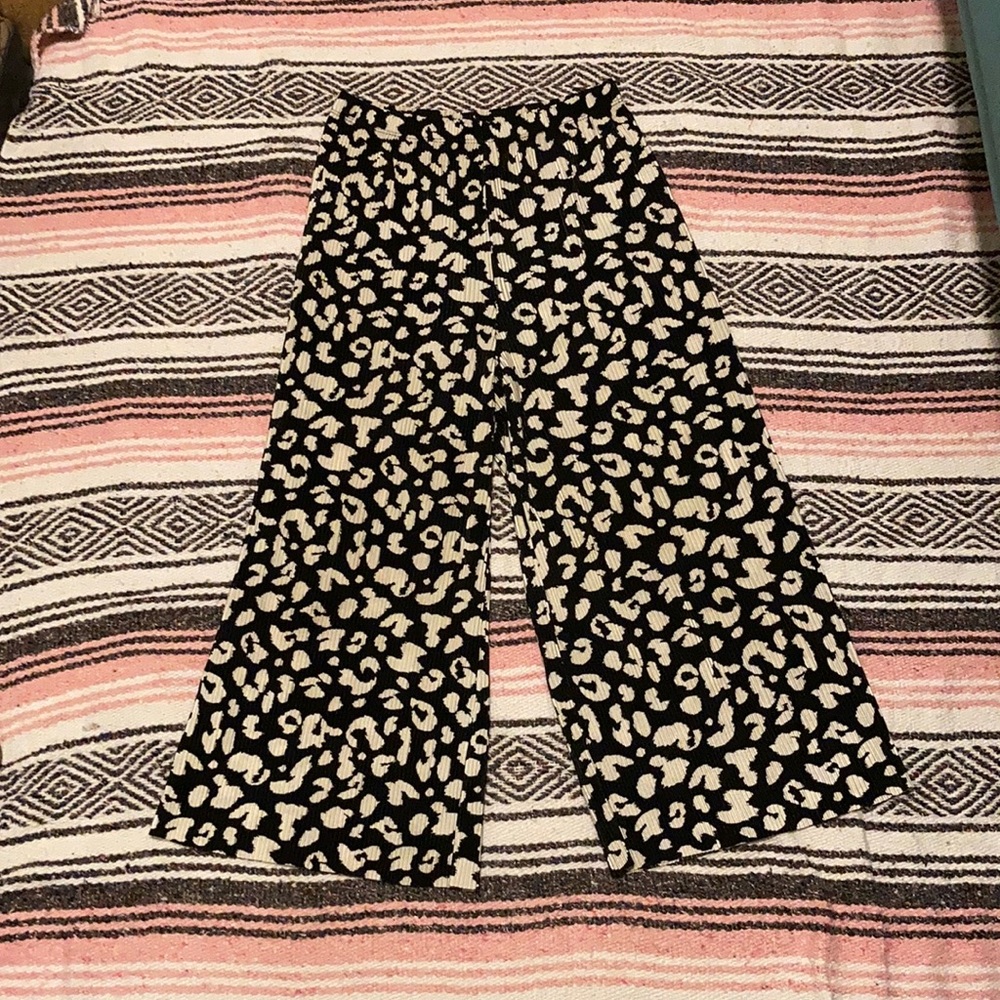 SOLD Pleated Leopard Print Wide Leg Crop Pants